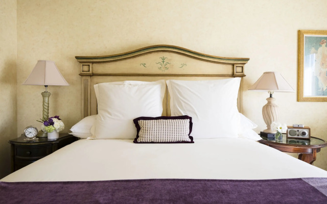 Delamar Greenwich Harbor