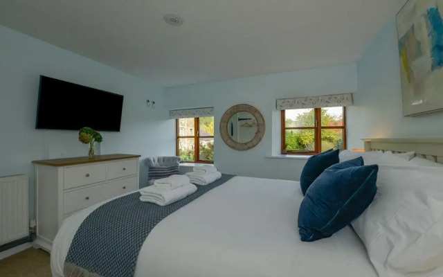Lily Cottage