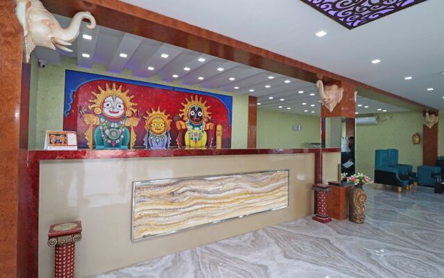 Capital O 30565 Pabitra Royal Regency