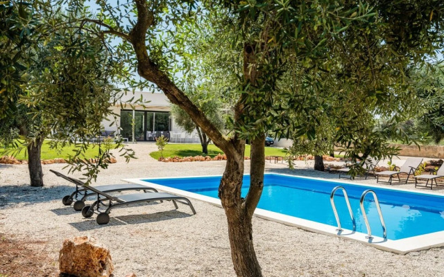 Villa Virgin Garden by Wonderful Italy