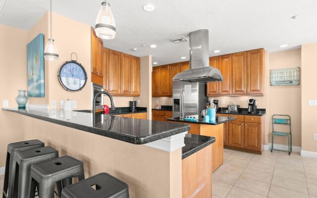Sun West Palms 301
