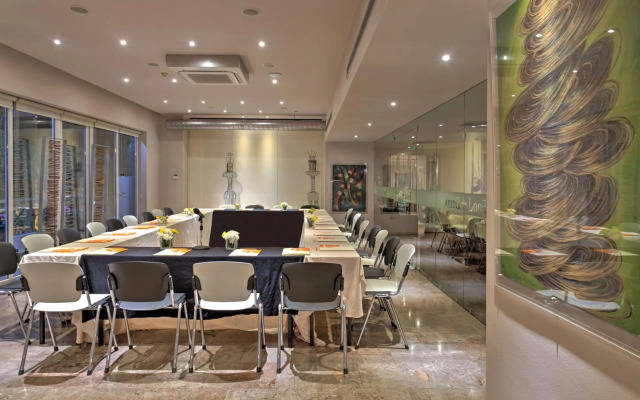 Polis Grand Hotel