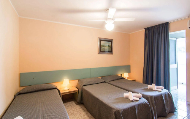 Racar Hotel & Resort