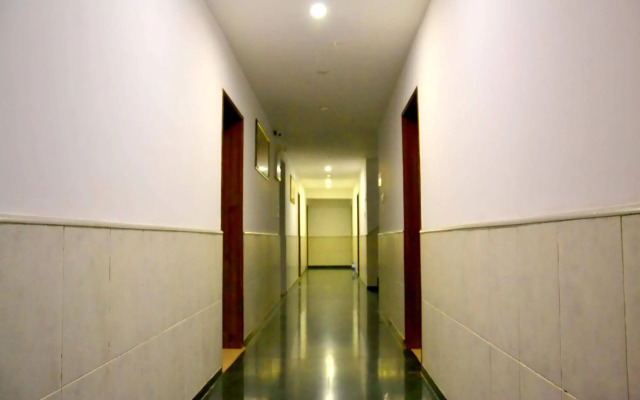 Hotel Flora Inn