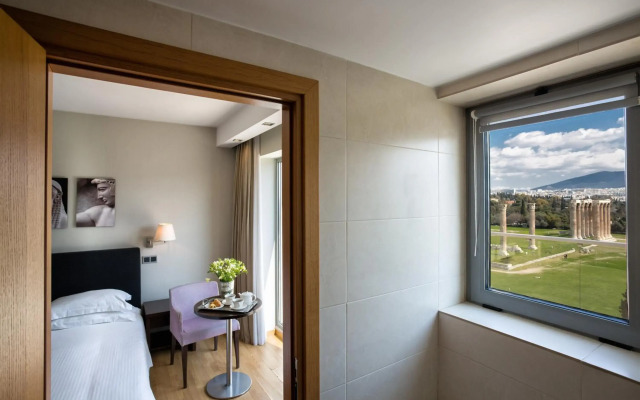 Athens Gate Hotel