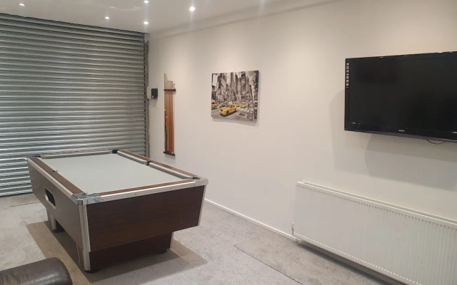 The Hawthorns Large Detached 3 Bedroom Family Home