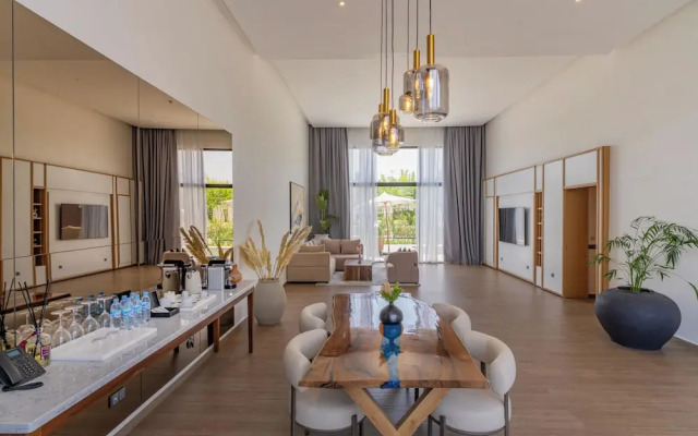 NOMMOS Beach RESORT & POOL CLUB