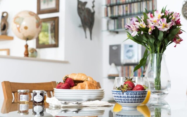 Charming 2BR garden flat in Clapham