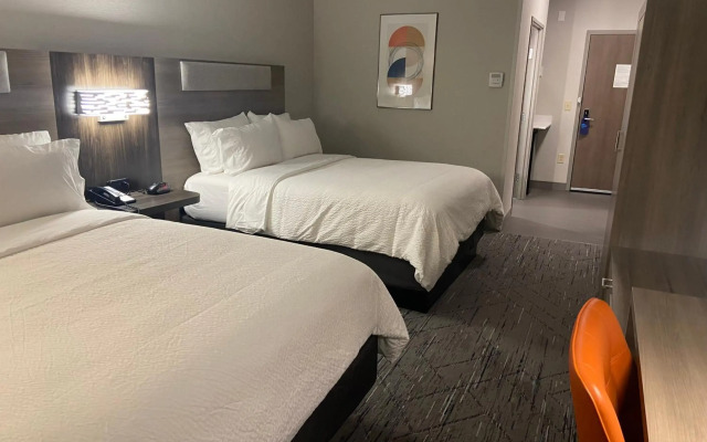 Holiday Inn Express & Suites Elyria by IHG