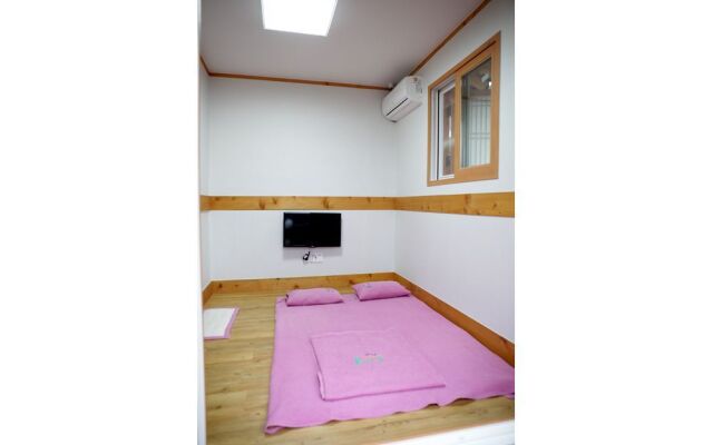 Heungbuga Hanok Guesthouse