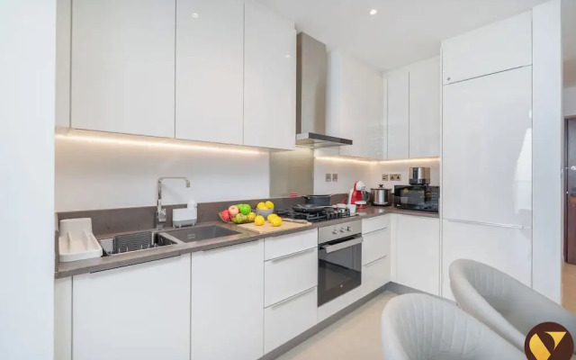 Marina Gate Pool view with balcony Beach