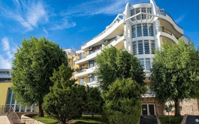 Menada Sunset II Kosharitsa