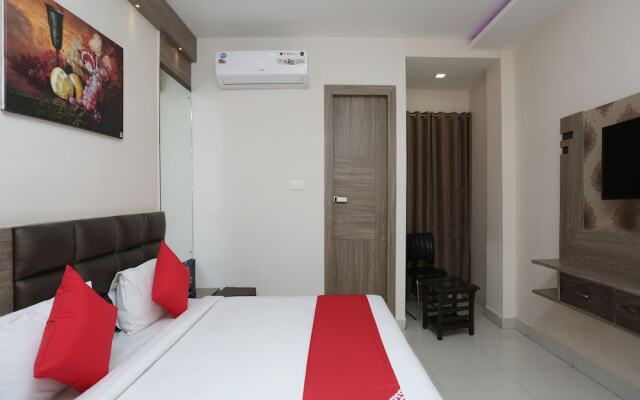 OYO 12652 Hotel Raj Mohan Palace