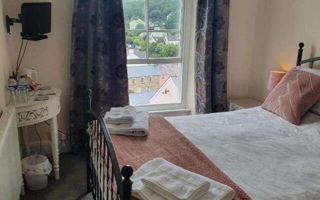 Pendyffryn Manor Bed & Breakfast
