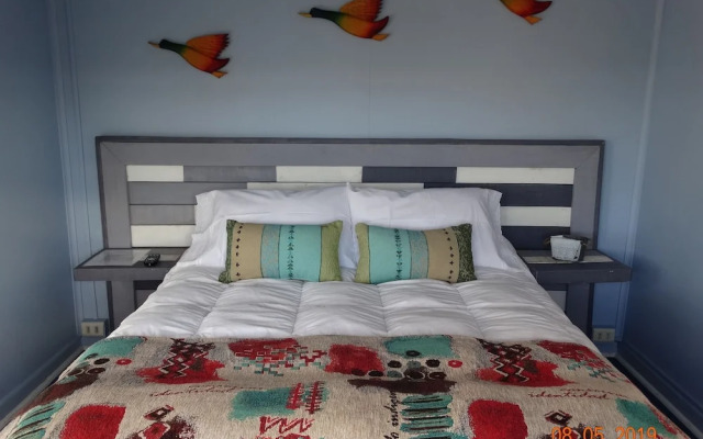 Hostal Lago Cóndor