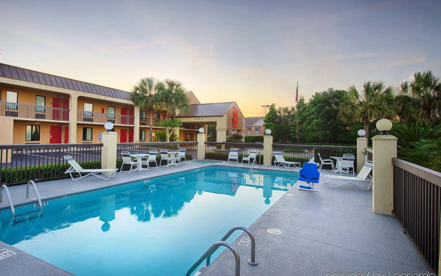 Red Roof Inn Kingsland