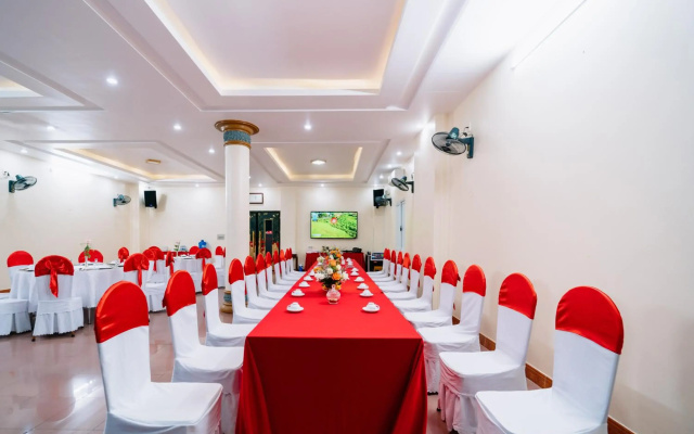 Huy Hoan Hotel