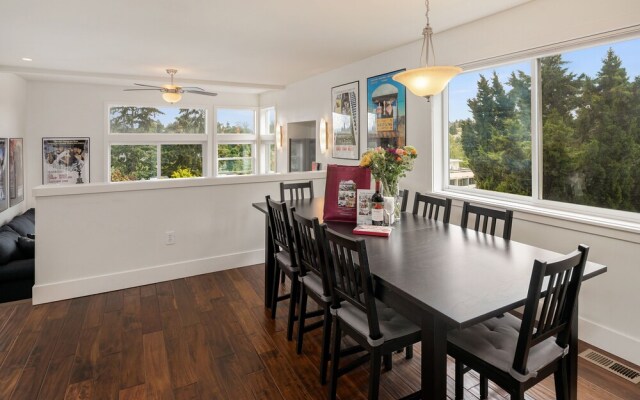 Seattle Vacation Home: The Depot