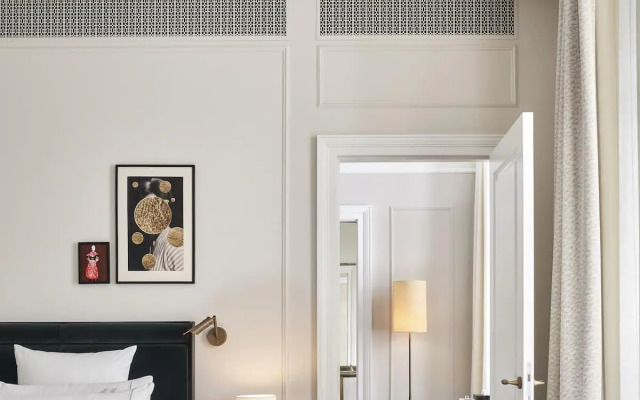 Rosewood Vienna