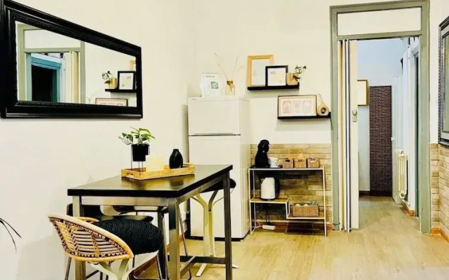 Basic Interior Apartment Sagrada Familia