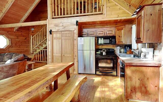 Huckleberry Hideaway