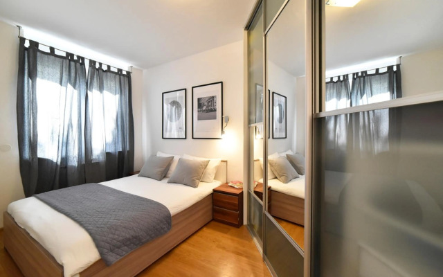 Block Apartment Park