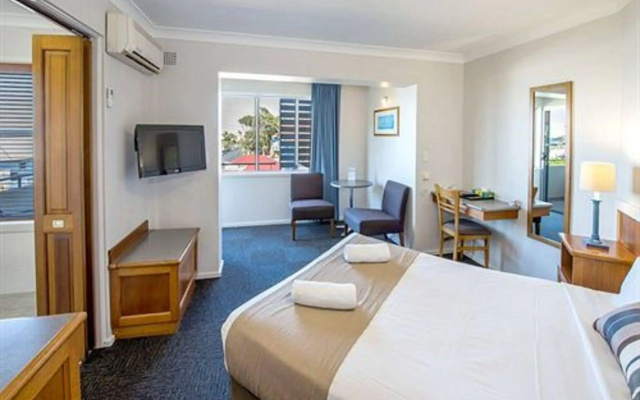 Caribbean Motel – Guest Rooms – Coffs Harbour