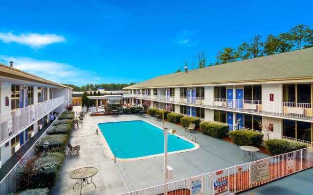 Motel 6 Lagrange, GA