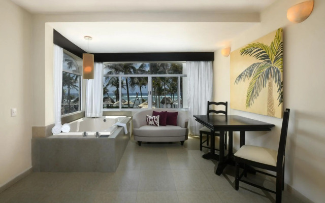 Hidden Beach Resort Au Naturel Adults Only, Catamarán, Cenote & More Inclusive