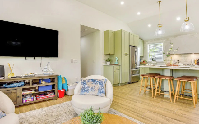 Heated Pool, Mini Golf & Cabana: Bradenton Retreat