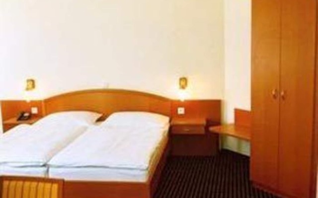 Suite Hotel 900 m zur Oper