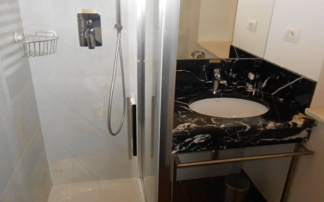 The Palace Suites and Apartments