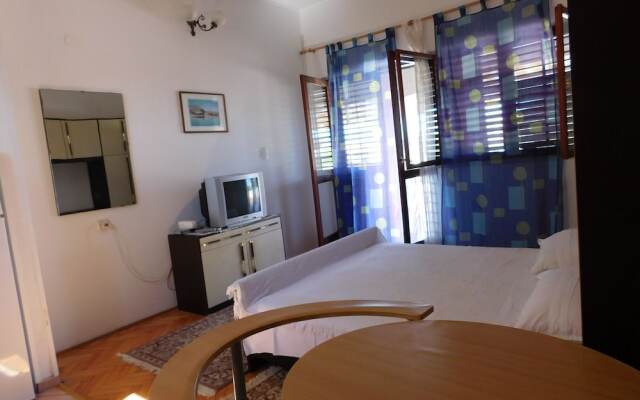 Lado - 230 m From sea - SA2