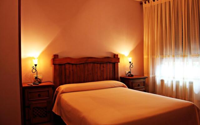 Hotel Rural Tirontillana