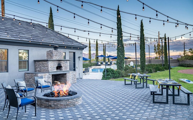 104th Mesa 5 Bedroom Home by RedAwning