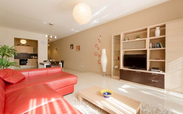 Luxury Holiday Apartment IN Qawra