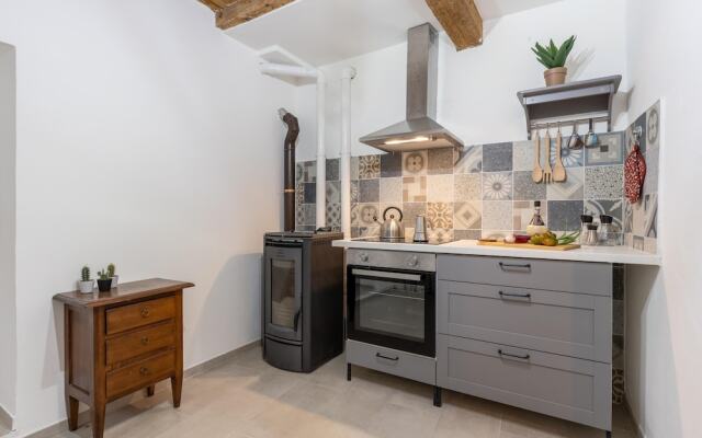 Leyla s Flat in Pratolino