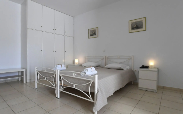 Glafki Studios & Suites