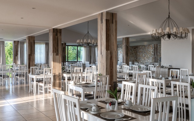Kassandra Bay Resort, Suites & Spa