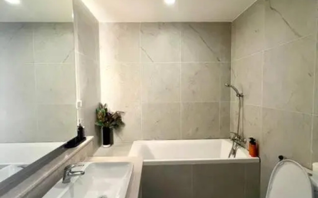 Luxury 2-Bedroom Condo with Pool