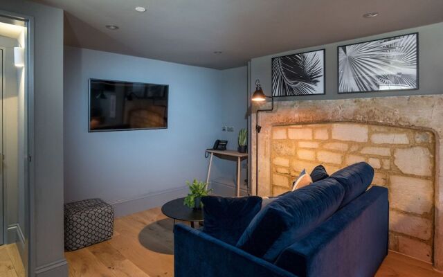 Hiding Space - Trim Street Apartments