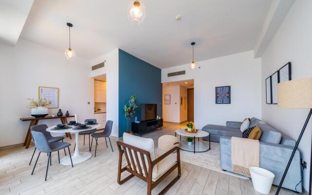 DXB - The Atria Residences - 2007 - DT