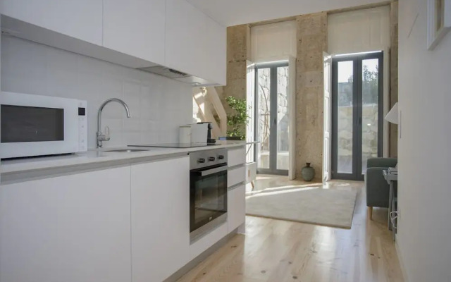 Liiiving In Porto Terrace & Sunny Apartment