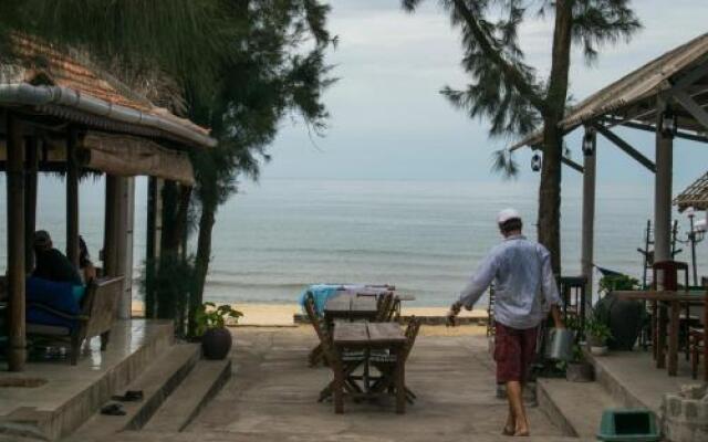 Beachside Backpackers