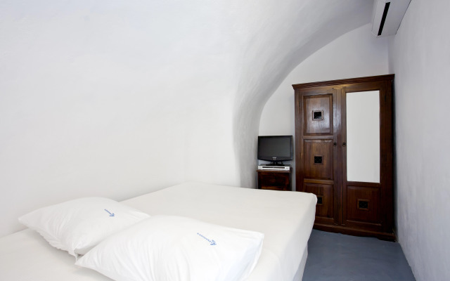 Alexanders Boutique Hotel