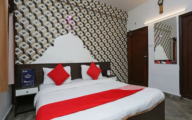 OYO 5249 Hotel Heera International