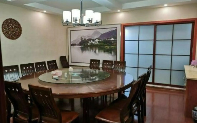 Longzhichuan Hotel