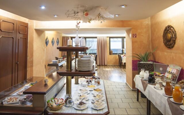 Stargaze Home Hotel