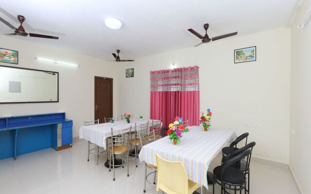 OYO 15701 River View Residency