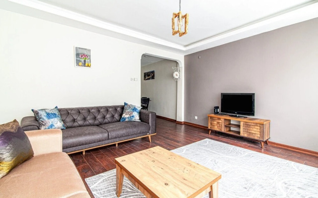 Comfy Flat With Balcony in Uskudar